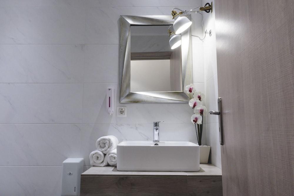 Dome Rooms Downtown Ханя Екстериор снимка